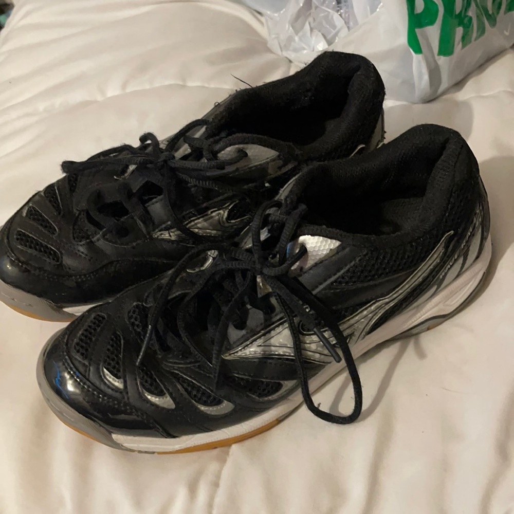 Women’s 7.5 Volleyball Shoes
